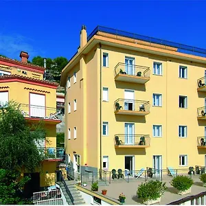 Tritone Hotel