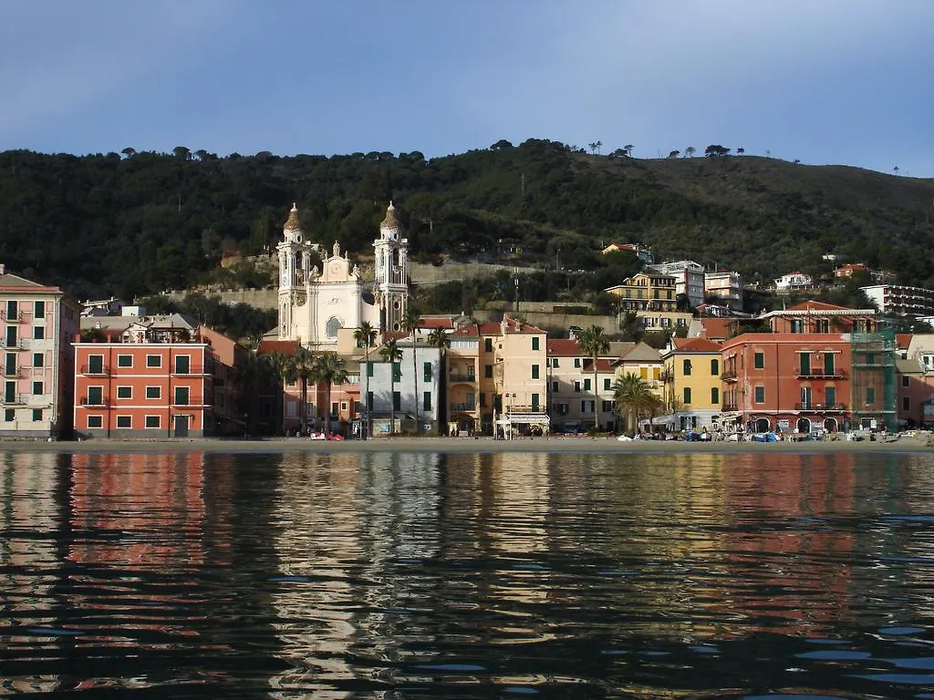 Cha Apartment Laigueglia