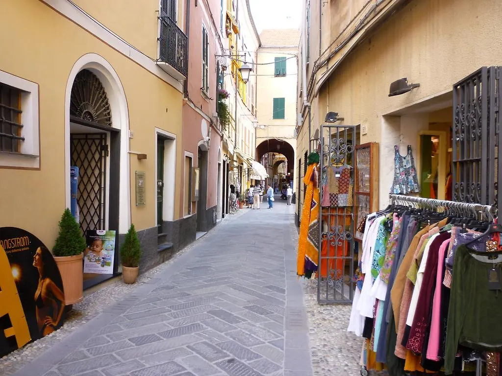 Cha Apartment Laigueglia Italy