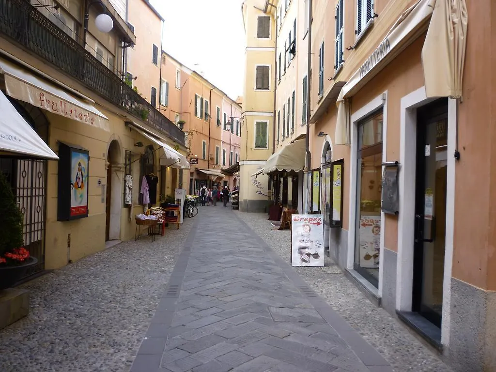 Cha Apartment Laigueglia Italy