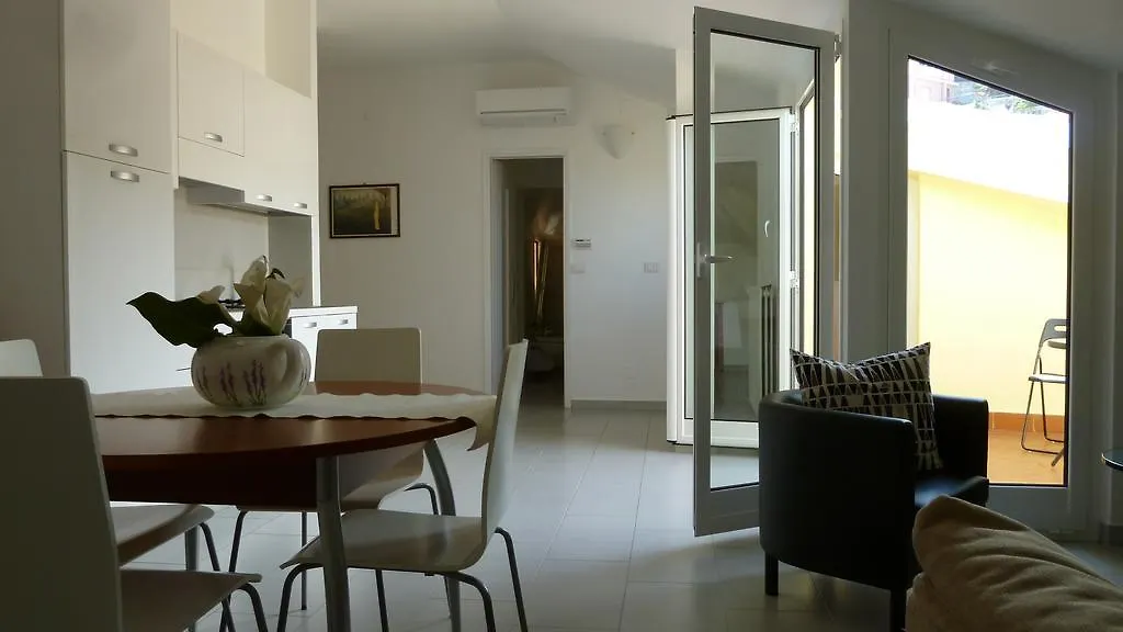 Cha Apartment Laigueglia 0*,